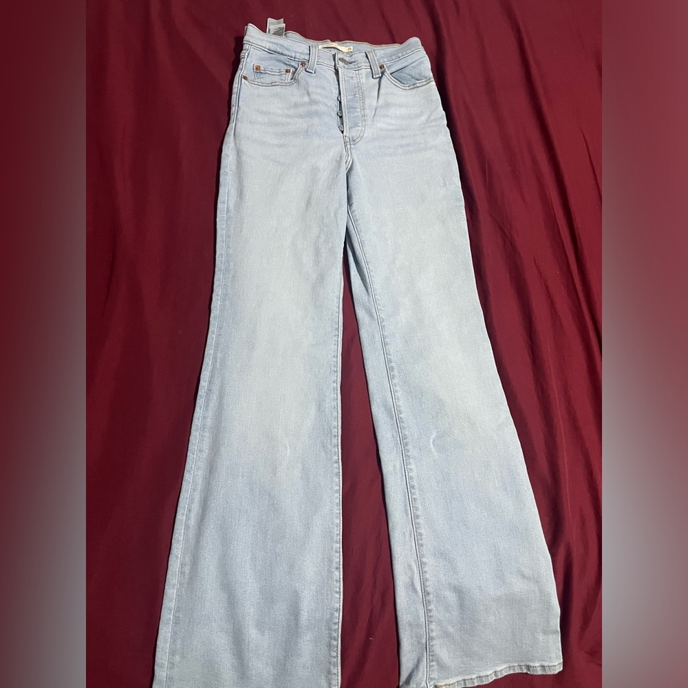 Woman Levi jeans